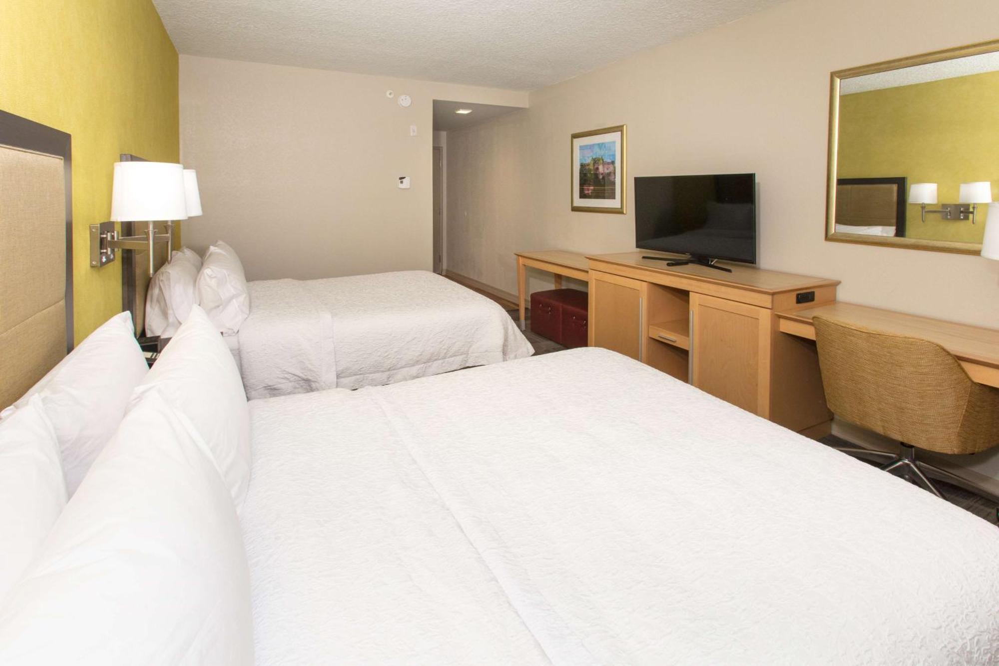 Hampton Inn - Палатка Екстер'єр фото