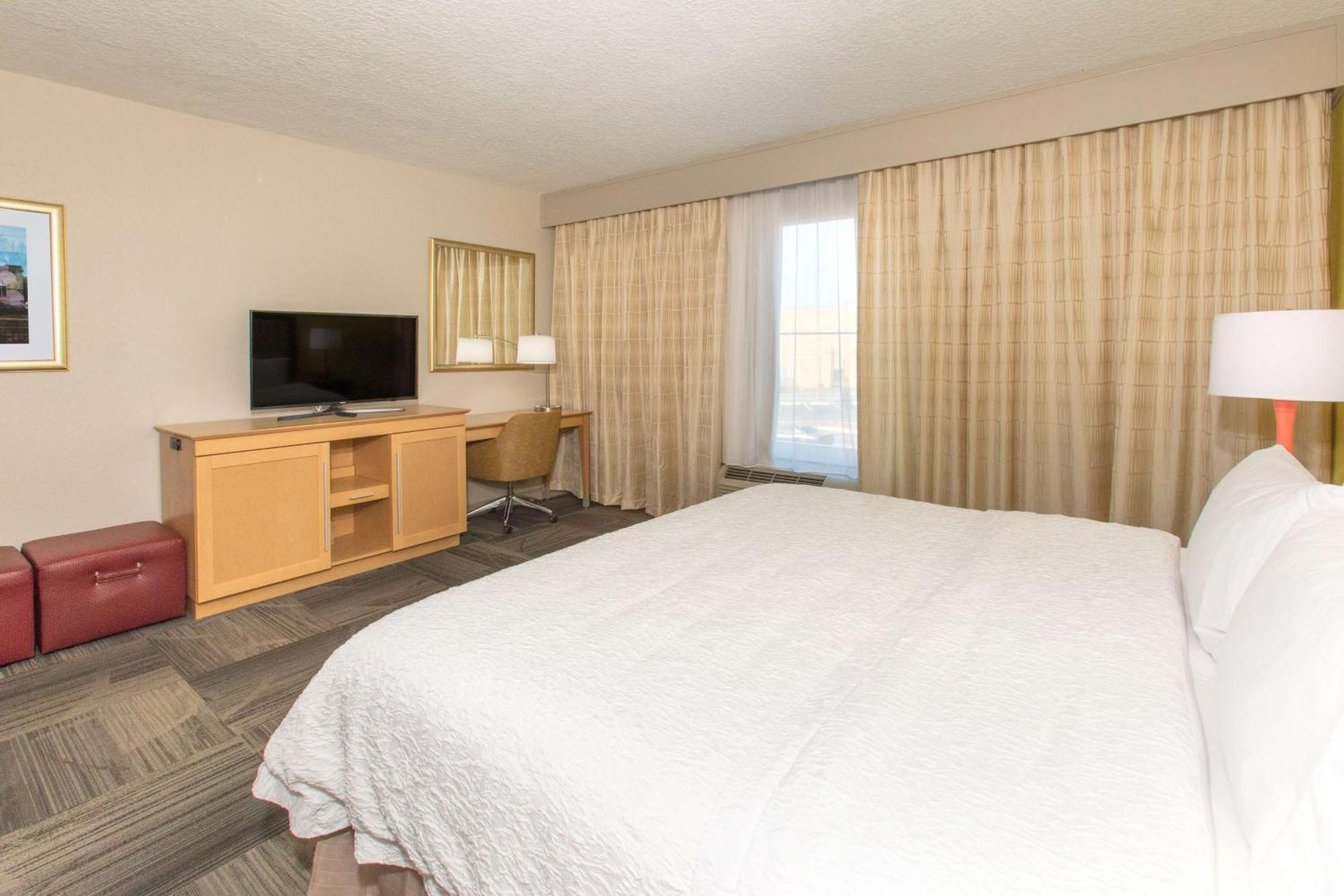Hampton Inn - Палатка Екстер'єр фото