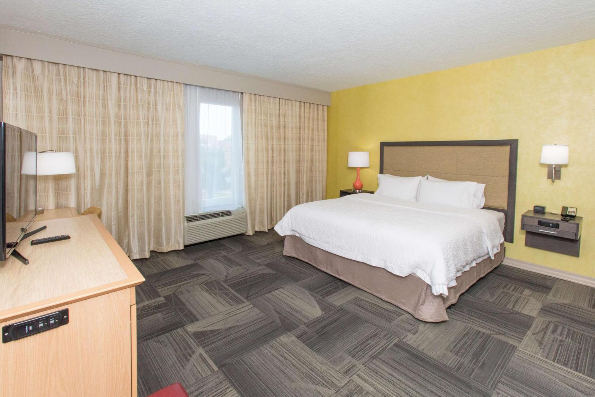 Hampton Inn - Палатка Екстер'єр фото