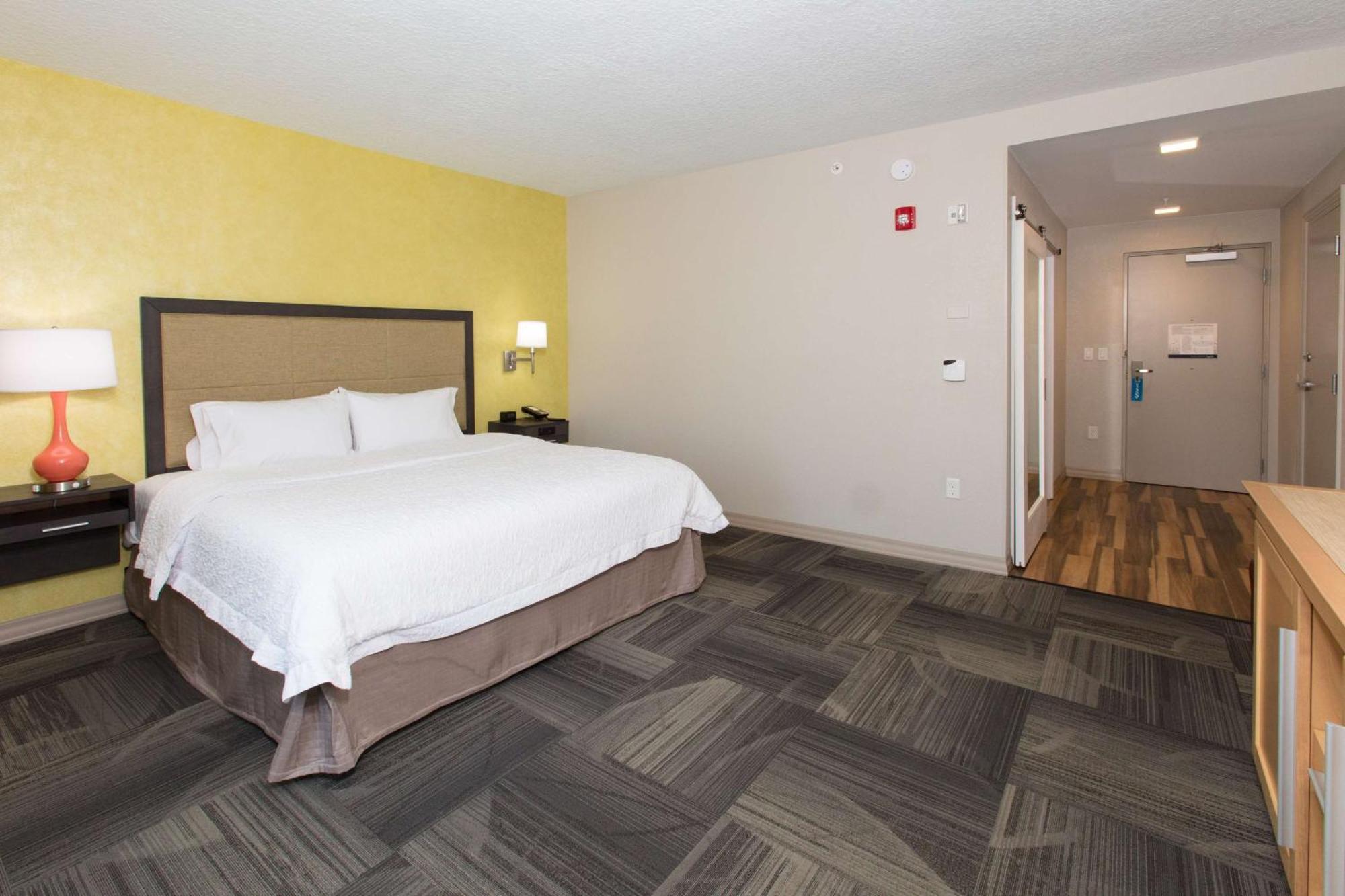 Hampton Inn - Палатка Екстер'єр фото